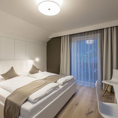 Lener Wirtshaus & Hotel Campo di Trens Luaran gambar