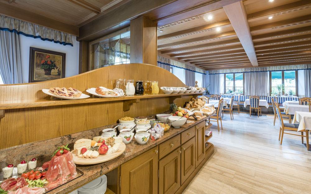 Lener Wirtshaus & Hotel Campo di Trens Luaran gambar