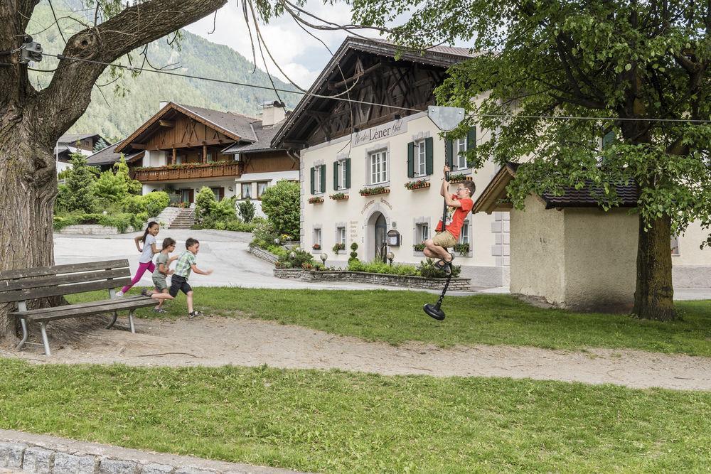 Lener Wirtshaus & Hotel Campo di Trens Luaran gambar