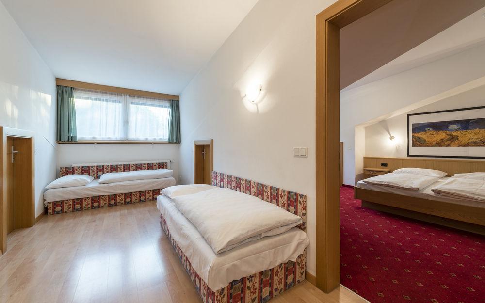 Lener Wirtshaus & Hotel Campo di Trens Luaran gambar