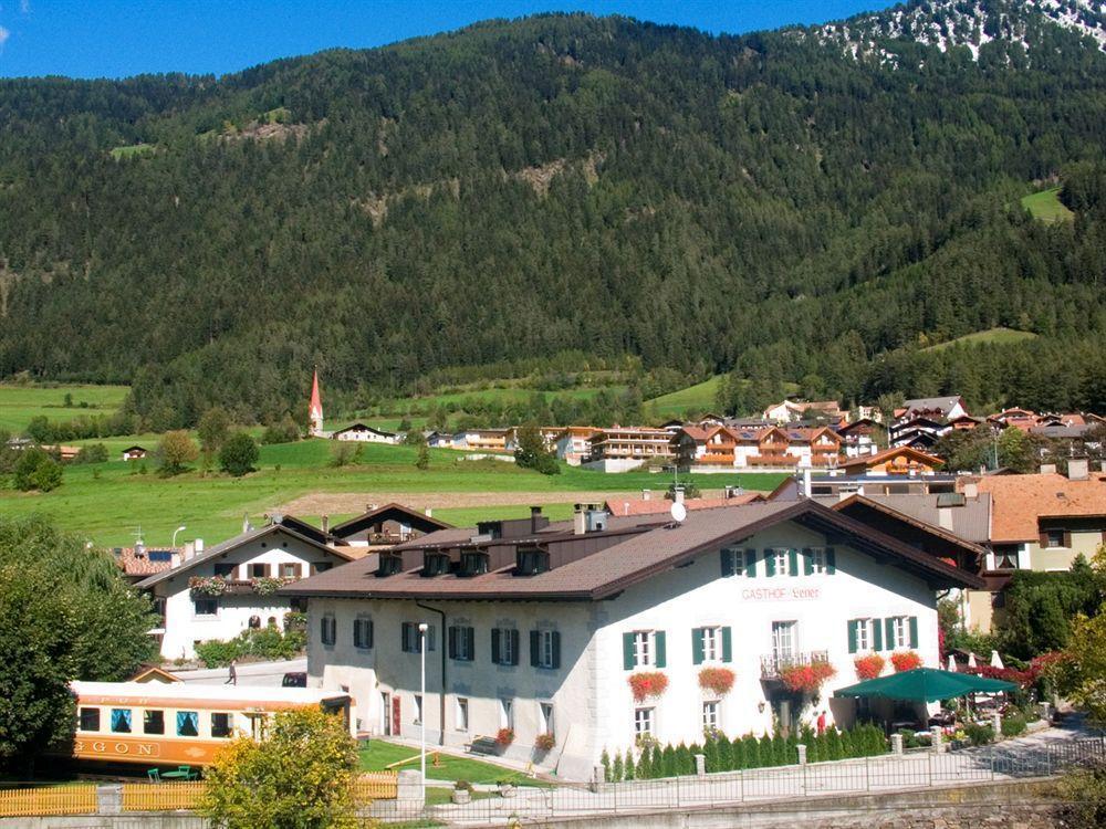 Lener Wirtshaus & Hotel Campo di Trens Luaran gambar