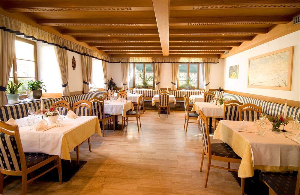 Lener Wirtshaus & Hotel Campo di Trens Luaran gambar